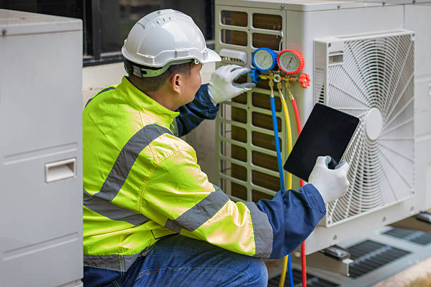 Professional Hvac technician working in Glencoe, OK